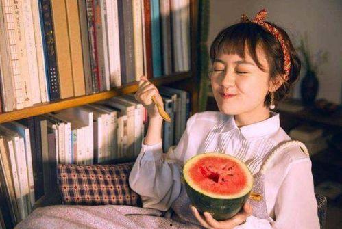 吃瓜女子曝光事件,揭秘网络舆论背后的真相