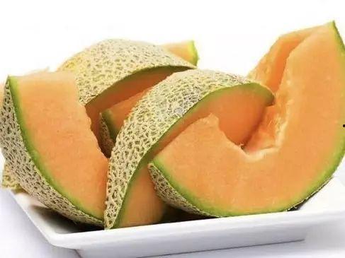 新疆猪吃哈密瓜,甜蜜共舞的田园乐章