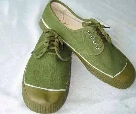 解放鞋吃瓜,见证时代变迁的民间故事